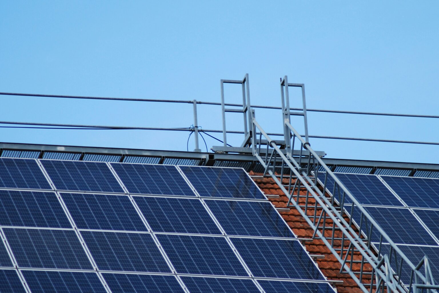 Solarzellen auf einem Dach