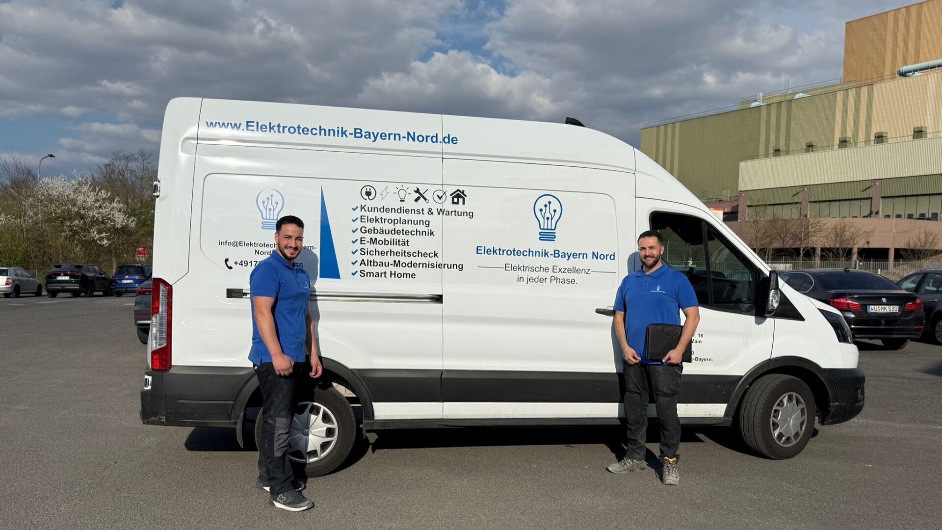 das team von elektrotechnik bayern nord ihr elektriker in würzburg